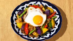夏野菜のスタミナ味噌炒め 目玉焼き添え